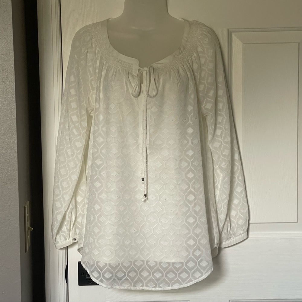 Daniel Rainn Split Neck Cream Blouse with Geometric Pattern Size M
